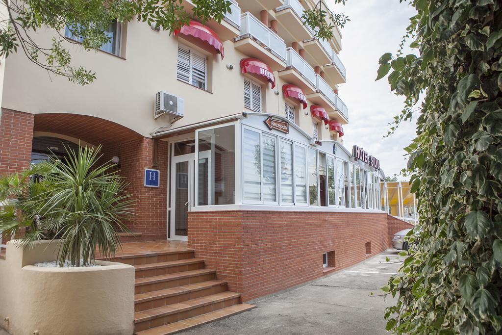 Hotel Silvia Empuriabrava Bagian luar foto