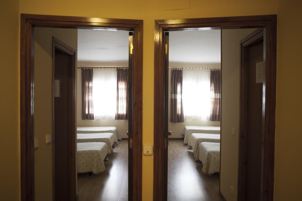 Hotel Silvia Empuriabrava Ruang foto