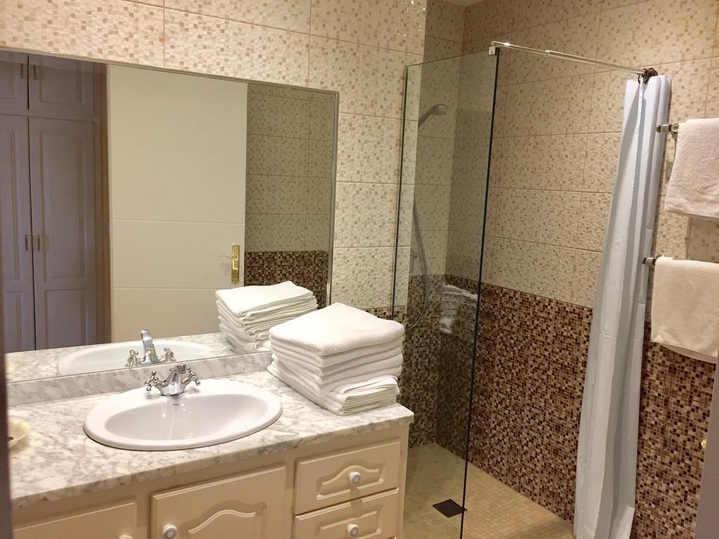 Hotel Silvia Empuriabrava Bagian luar foto